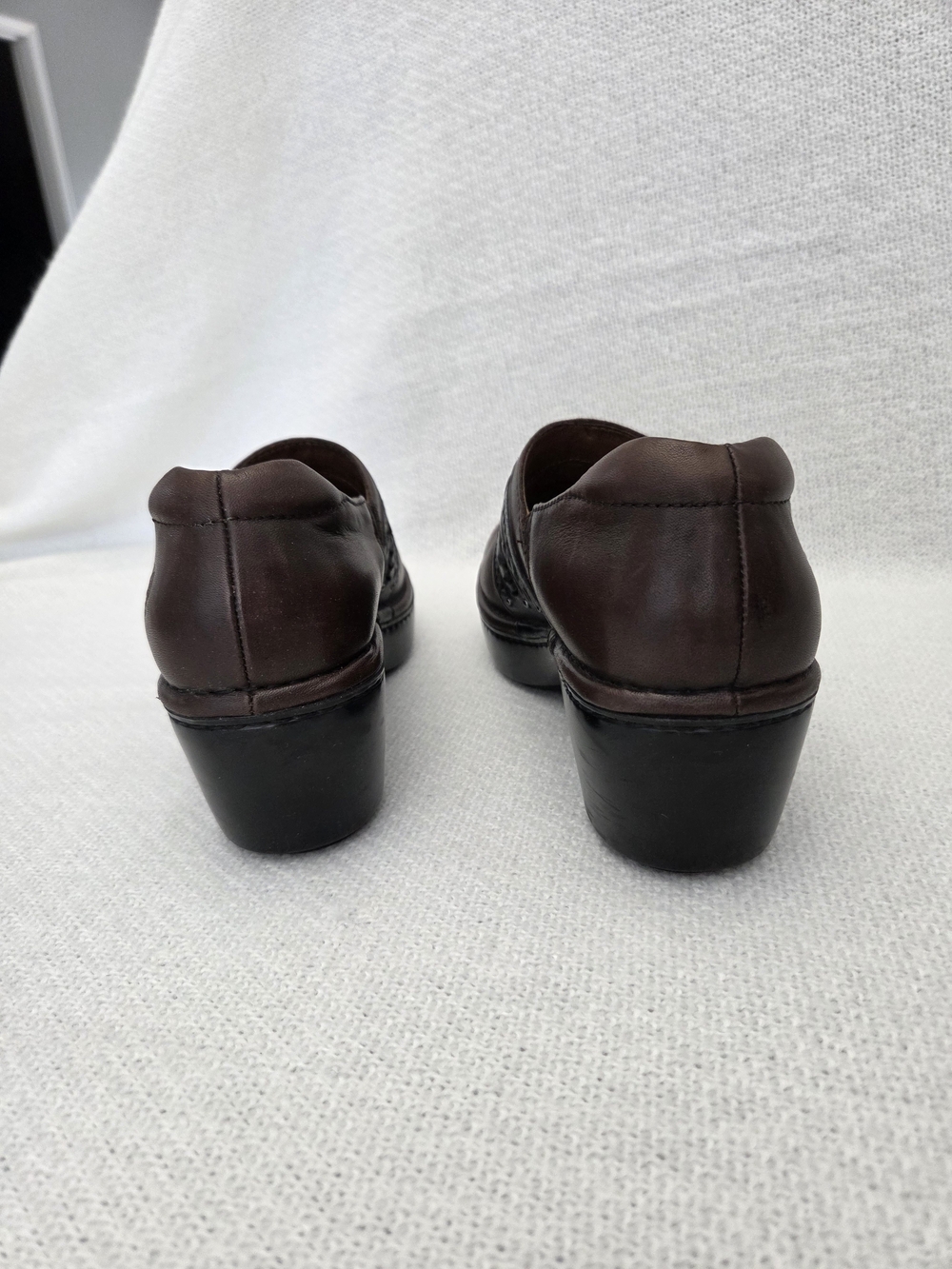 Ariat Brown Leather Slip-On Clogs with Black Decorative Overlay - Picture 3 of 6